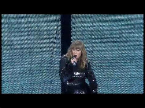 El Concierto de Taylor Swift en el Estadio Azteca: Una Noche Mágica Bajo las Estrellas Mexicanas!